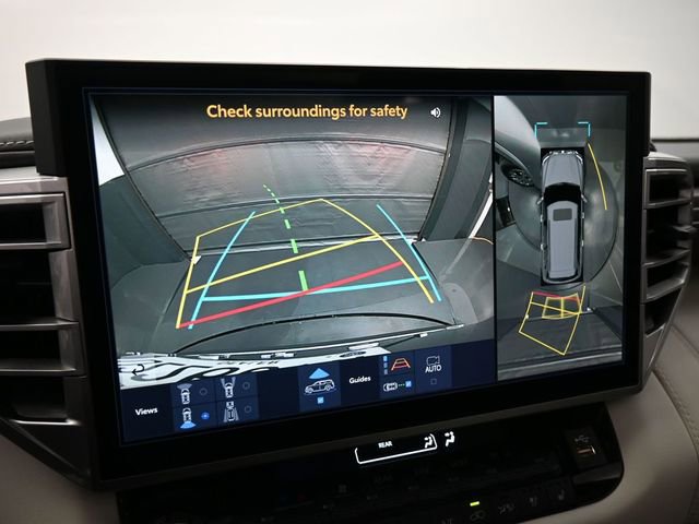 Used 2025 Toyota Sequoia Capstone image 21