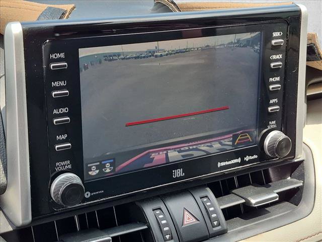 Used 2020 Toyota RAV4 Limited FWD image 13
