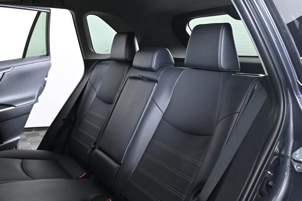 Used 2022 Toyota RAV4 Limited image 26