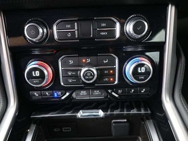 Used 2024 GMC Yukon XL Denali image 4