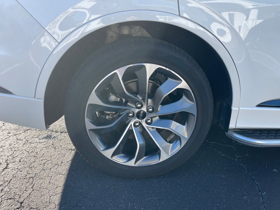 Used 2021 Lincoln Aviator Grand Touring w/ Equipment Group 301A image 23