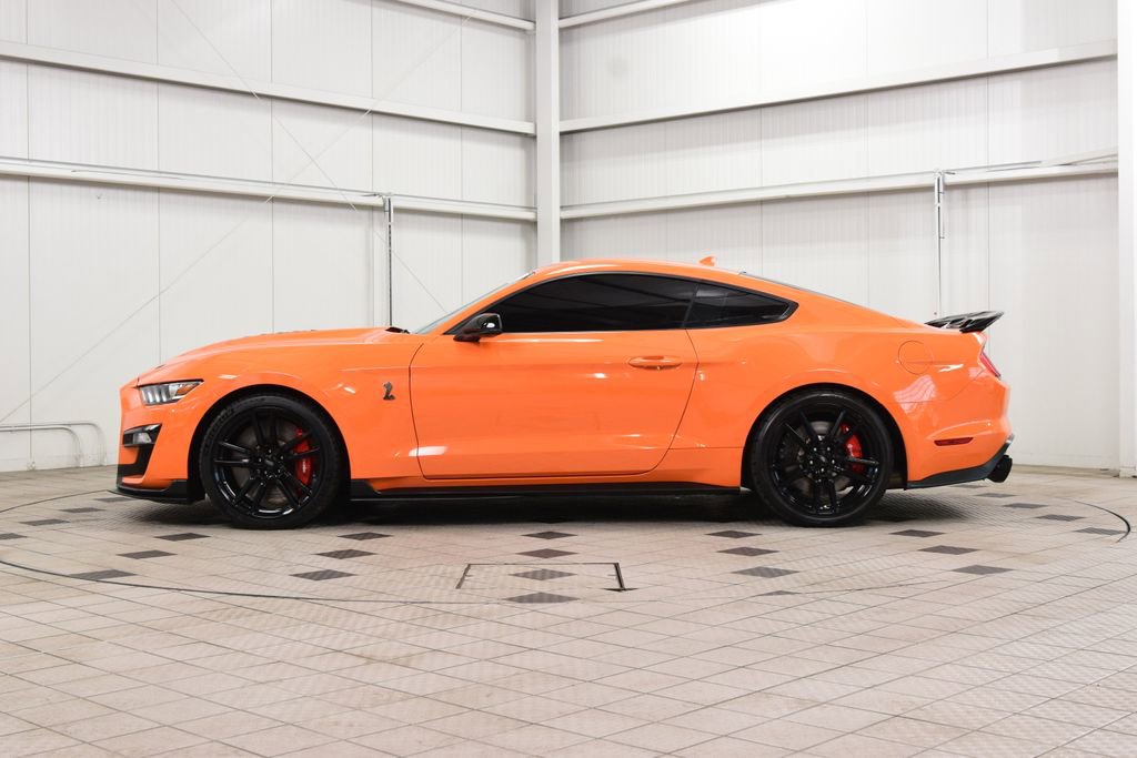 Used 2021 Ford Mustang Shelby GT500 w/ Technology Package RWD image 4