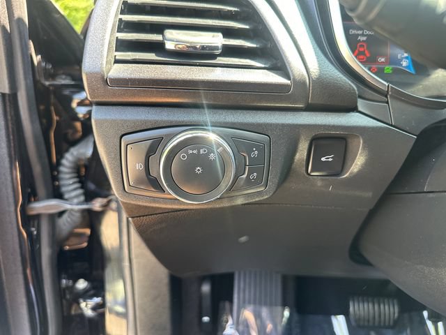 Used 2020 Ford Fusion Titanium FWD image 29