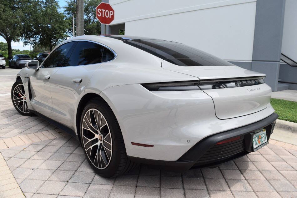 Used 2021 Porsche Taycan 4S AWD/4WD image 5