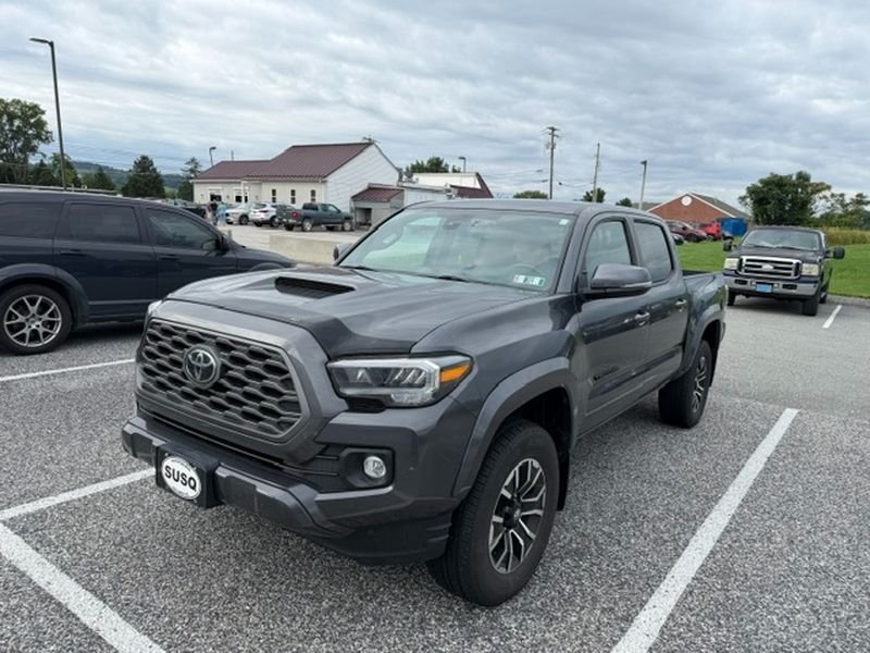 Used 2023 Toyota Tacoma TRD Sport AWD/4WD image 2