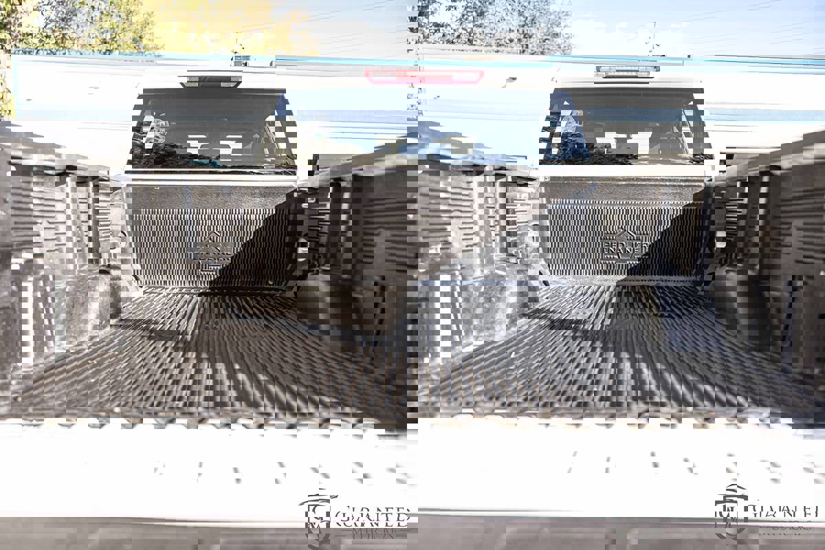 Used 2022 Chevrolet Silverado 2500 Custom w/ Custom Value Package image 16