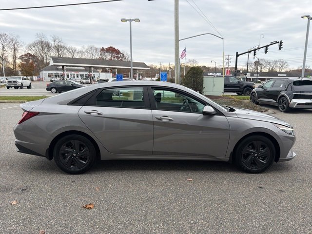 Certified 2022 Hyundai Elantra SEL image 5