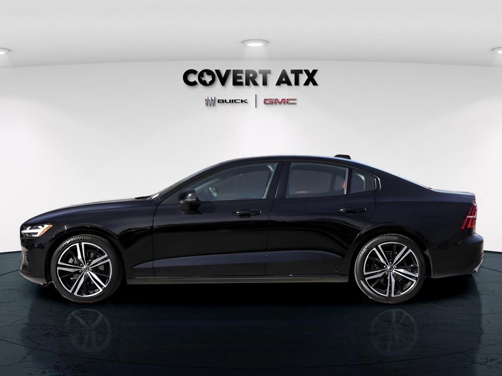 Used 2022 Volvo S60 B5 R-Design w/ Climate Package image 5