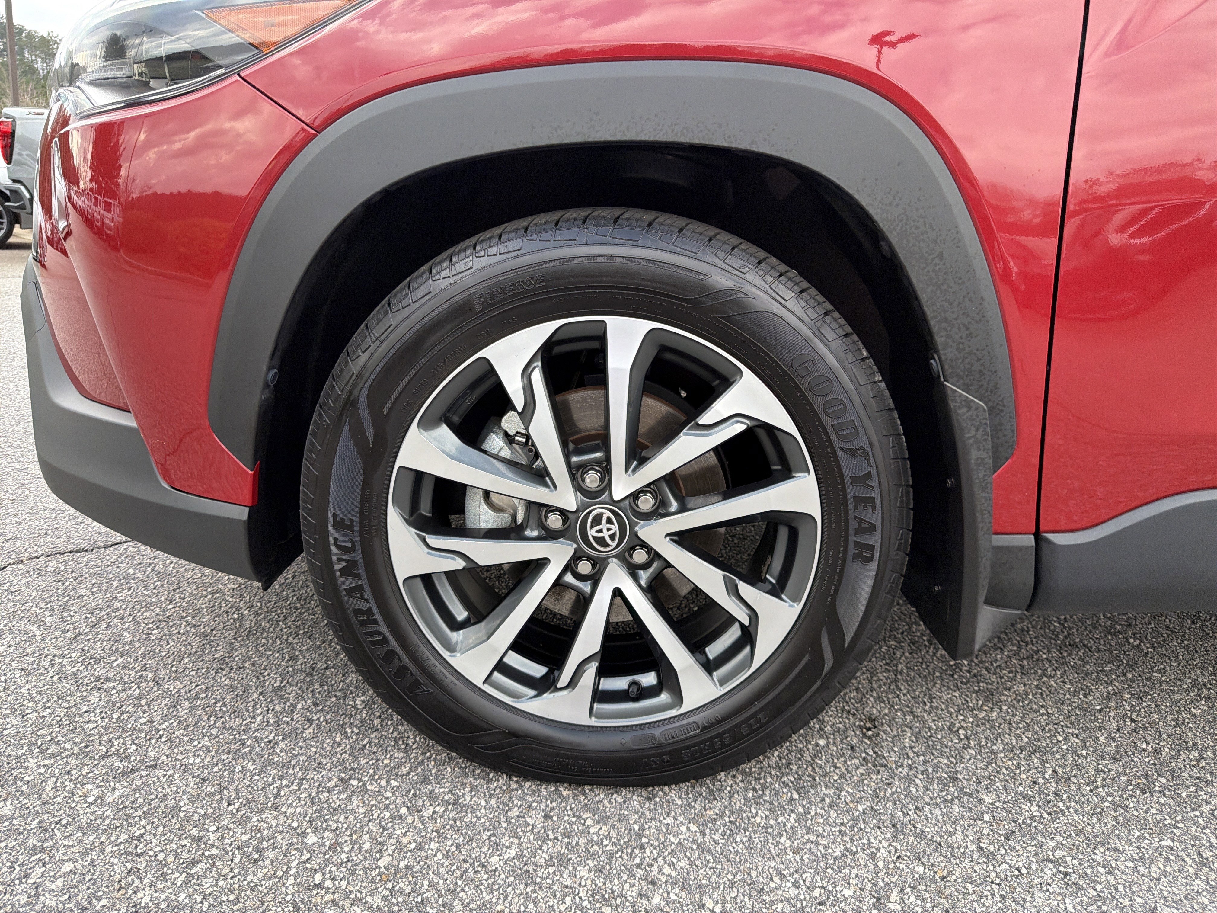 Certified 2023 Toyota Corolla Cross XLE image 22