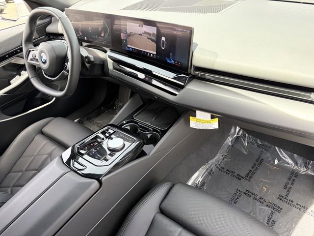 Used 2025 BMW 530i RWD image 13