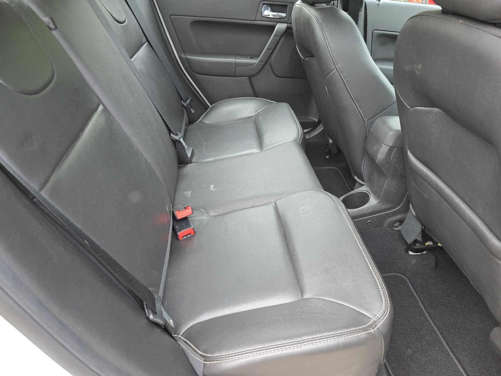 Used 2009 Ford Focus SEL FWD image 19