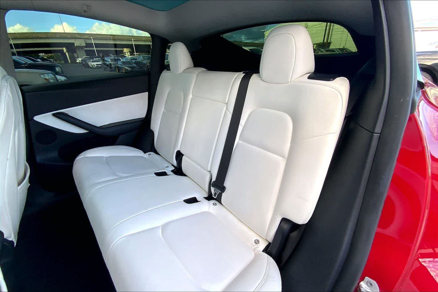 Used 2021 Tesla Model Y Long Range AWD/4WD image 29