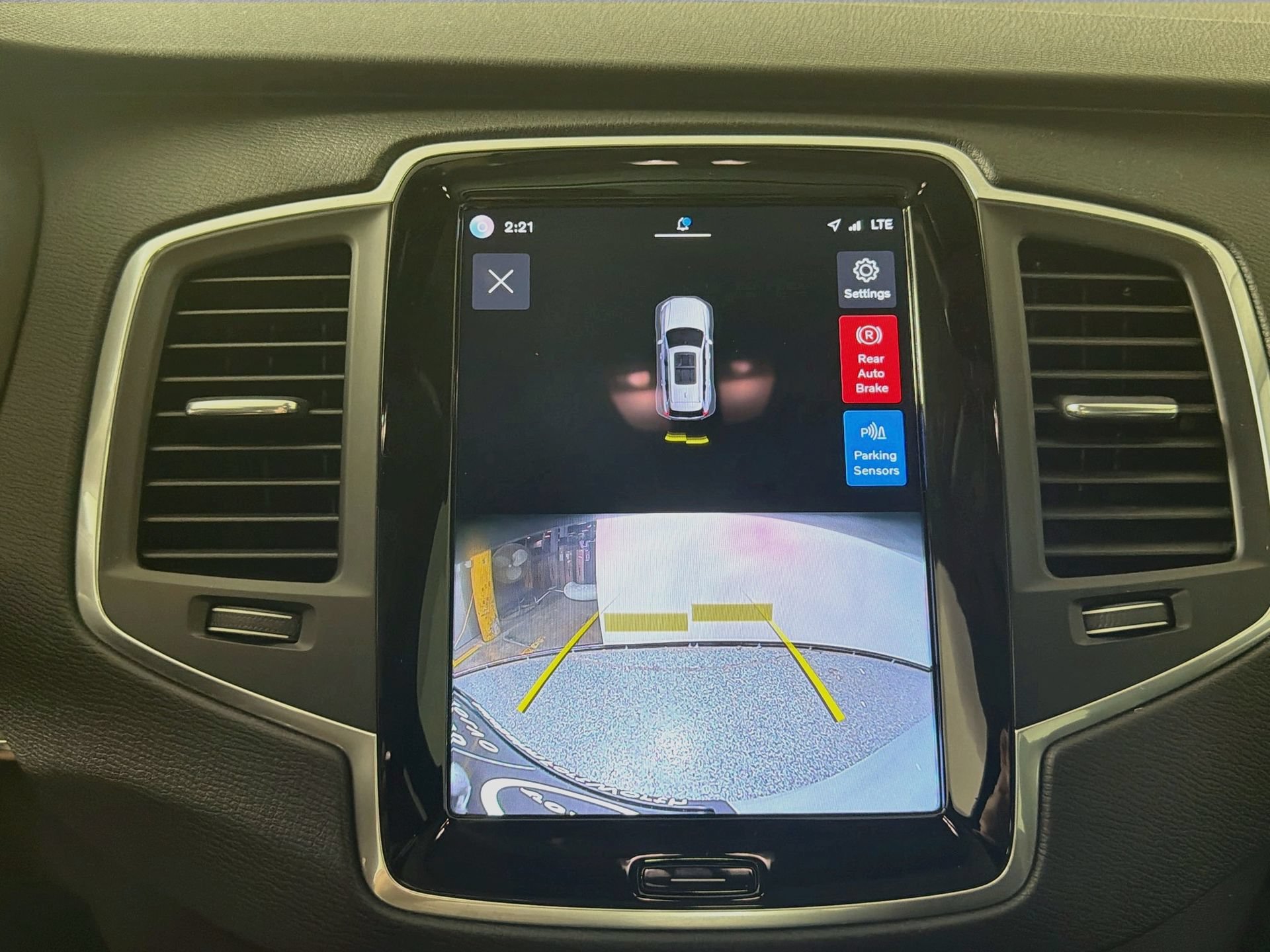 Certified 2023 Volvo XC90 B5 Core w/ Protection Package Premier AWD/4WD image 14