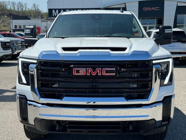 New 2025 GMC Sierra 3500 Pro w/ Convenience Package AWD/4WD image 14