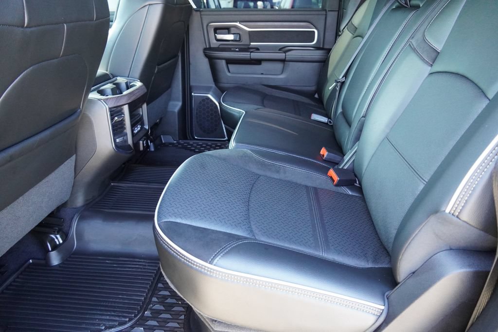 New 2026 RAM 3500 Laramie AWD/4WD image 17