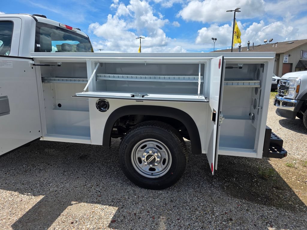 New 2026 Ford F350 XL w/ XL Chrome Package AWD/4WD image 13