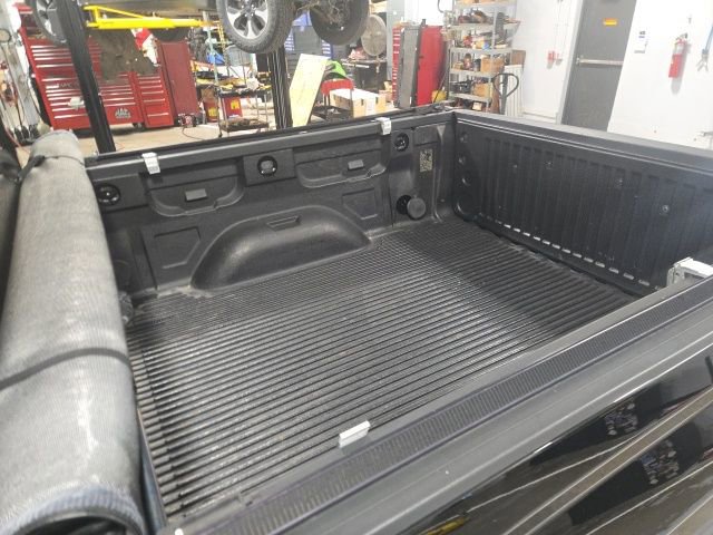 Used 2016 GMC Sierra 1500 SLE w/ SLE Value Package image 12