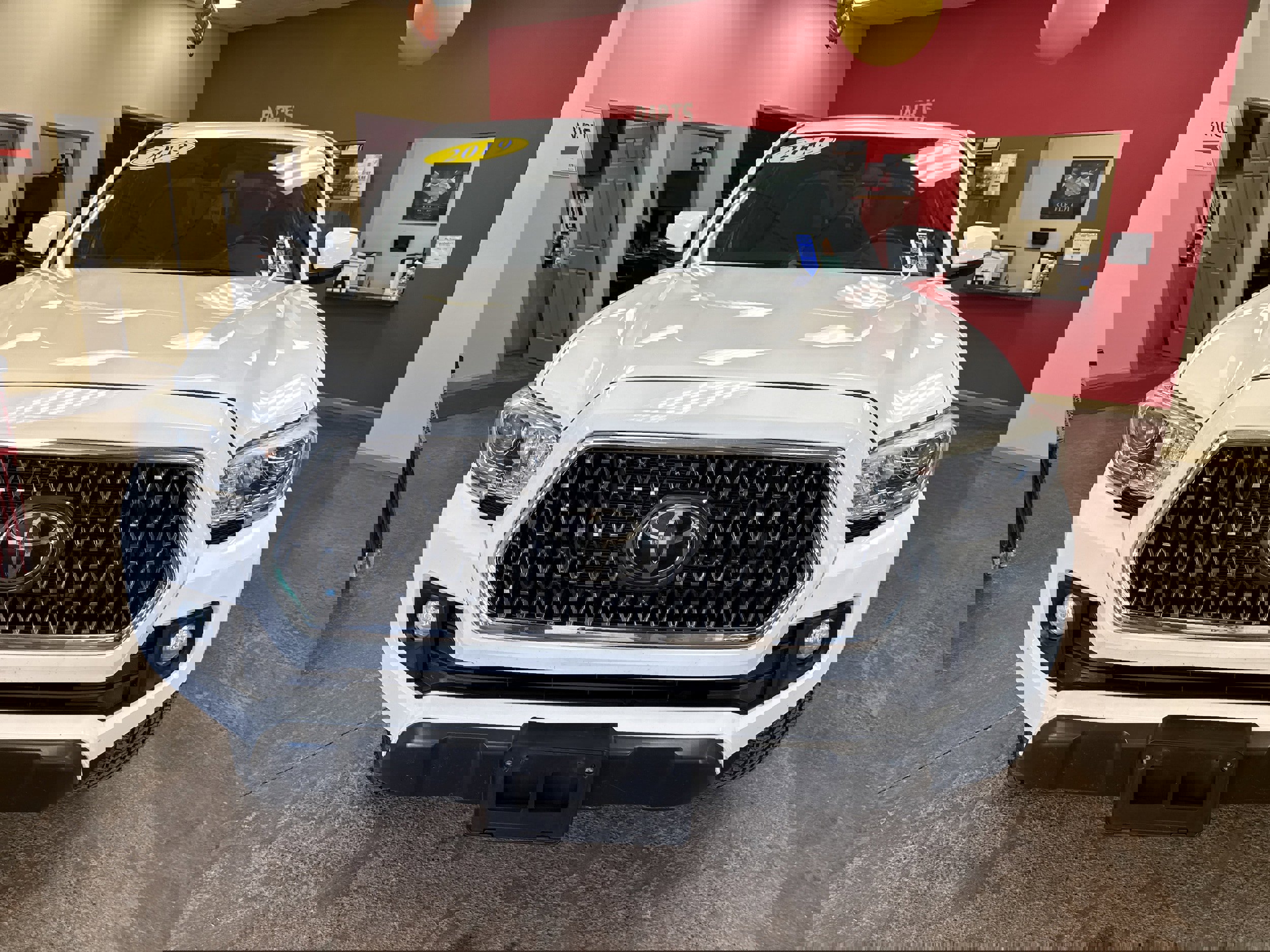 Used 2019 Toyota Tacoma TRD Off-Road video 2