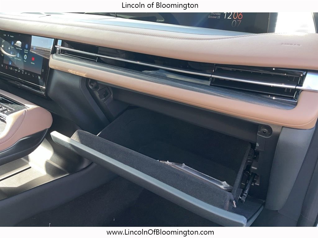 New 2025 Lincoln Navigator L Black Label image 70