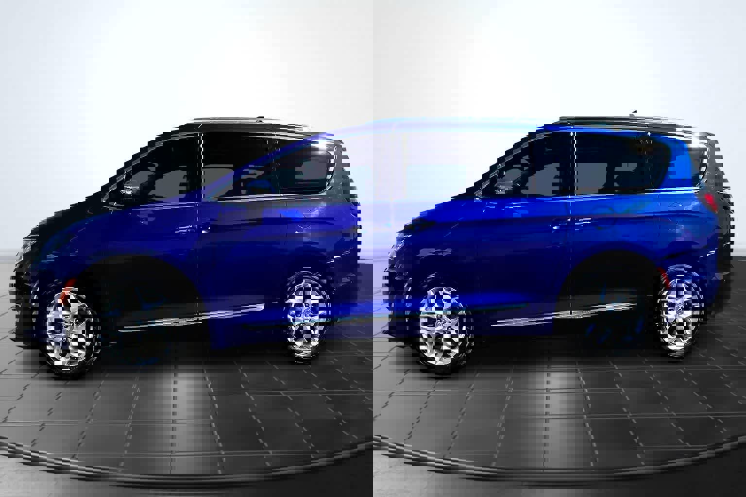 Used 2020 Chrysler Pacifica Limited image 3