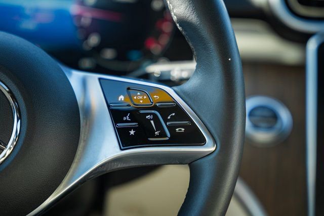 Certified 2023 Mercedes-Benz C 300 4MATIC Sedan image 28