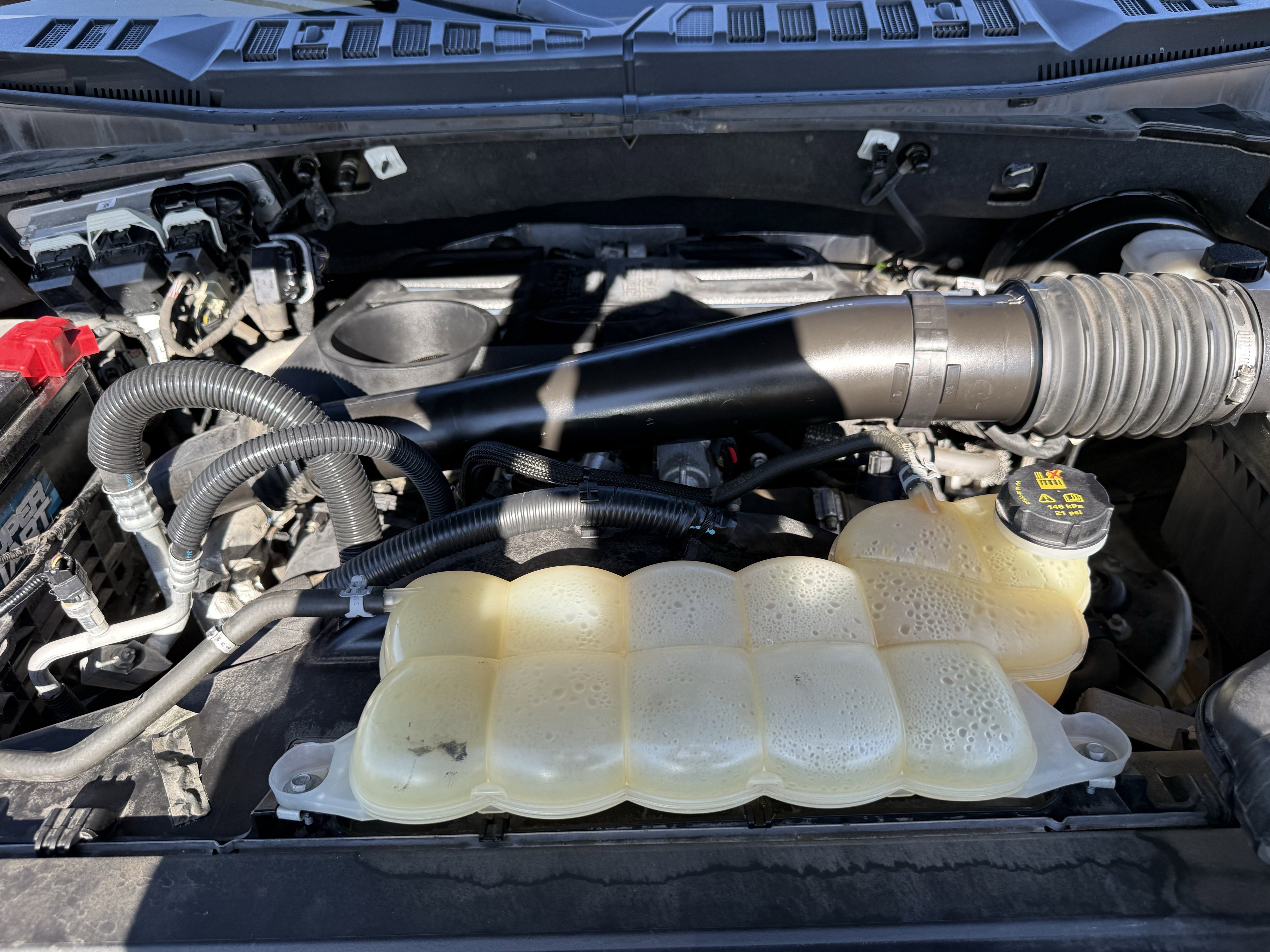 Used 2019 Ford F150 Lariat image 34