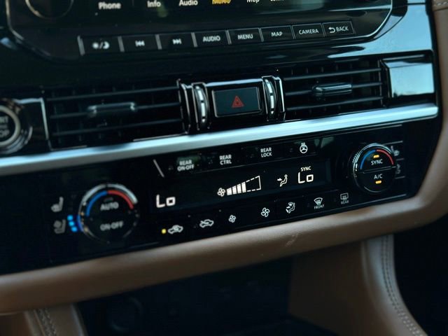 Used 2024 Nissan Pathfinder Platinum AWD/4WD image 13