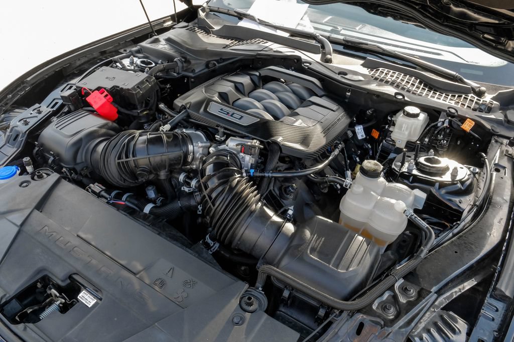 Used 2025 Ford Mustang GT Premium RWD image 46