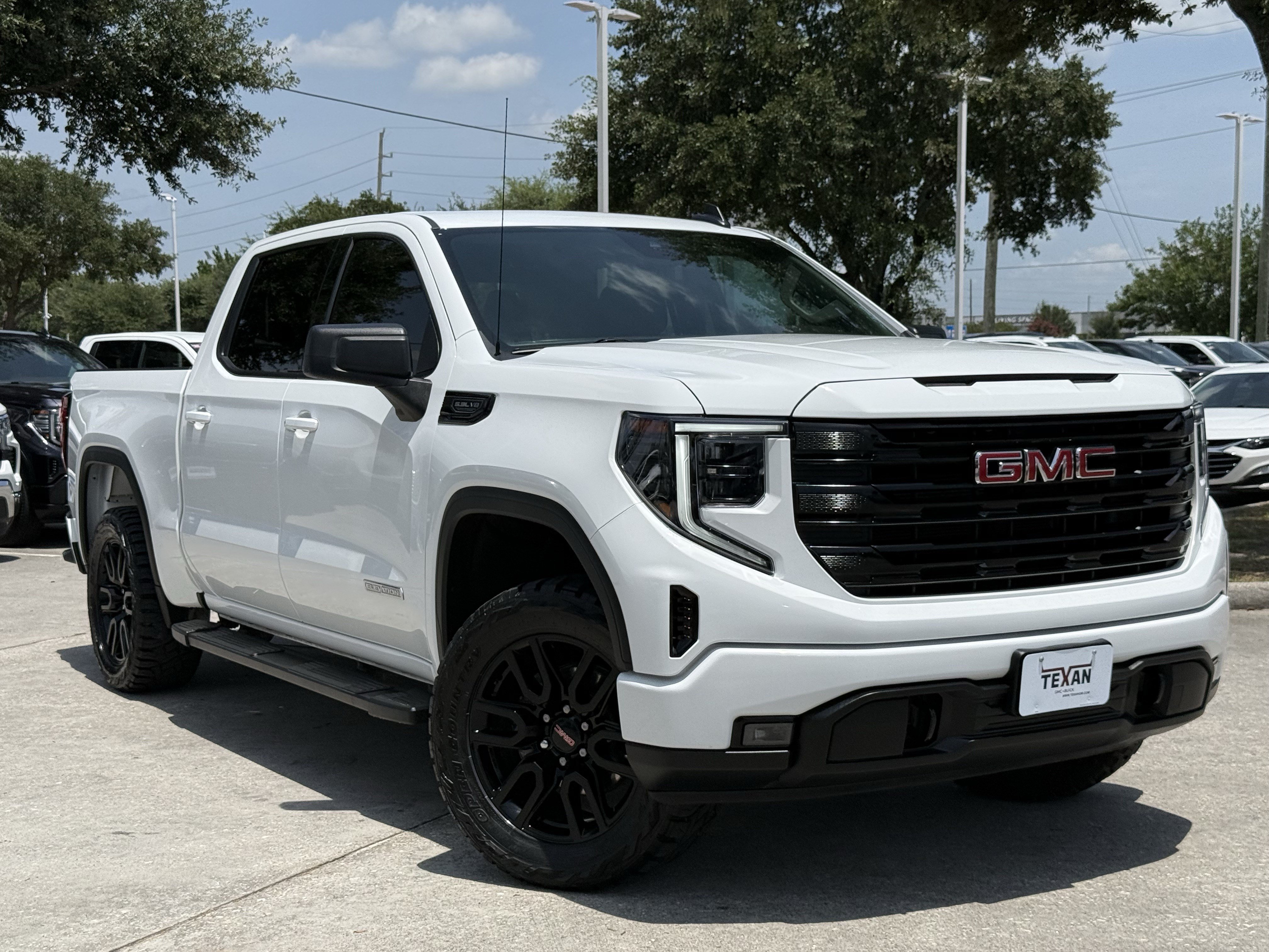 Used 2026 GMC Sierra 1500 Elevation RWD image 2
