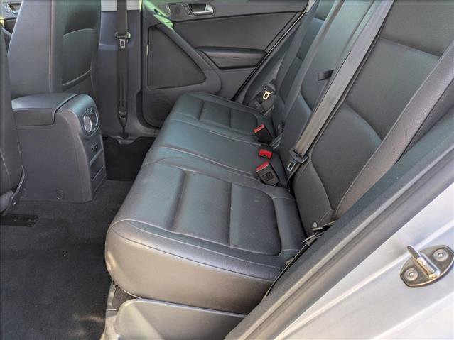 Used 2014 Volkswagen Tiguan SE image 16