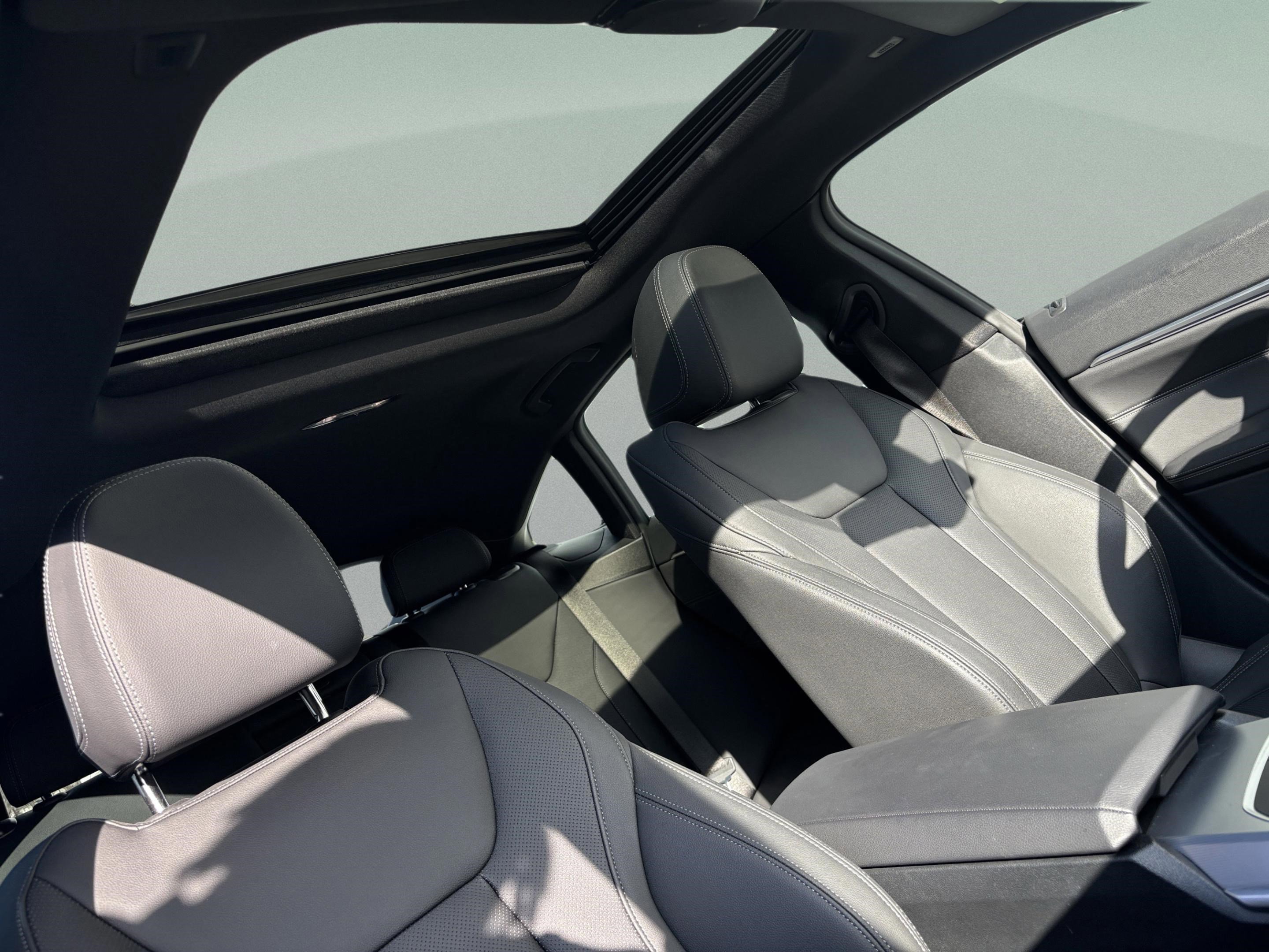 Used 2023 BMW i4 eDrive35 w/ Premium Package image 32