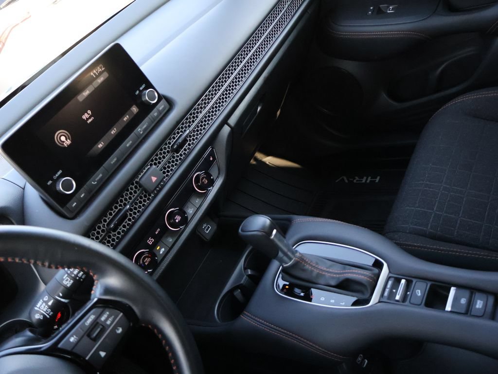 Certified 2025 Honda HR-V Sport image 18
