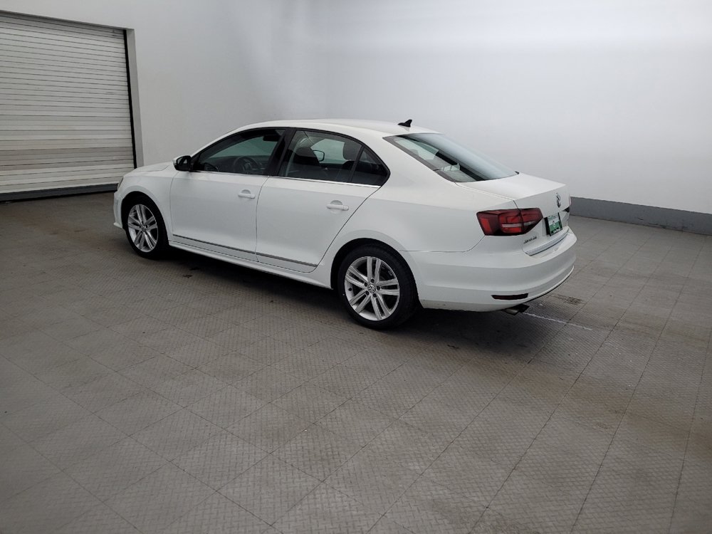 Used 2017 Volkswagen Jetta SEL FWD image 3