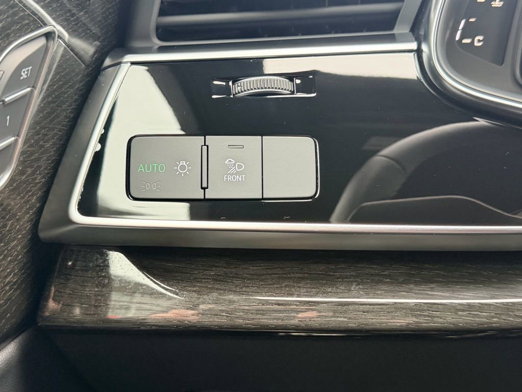 Certified 2025 Audi Q7 3.0T Premium Plus image 40
