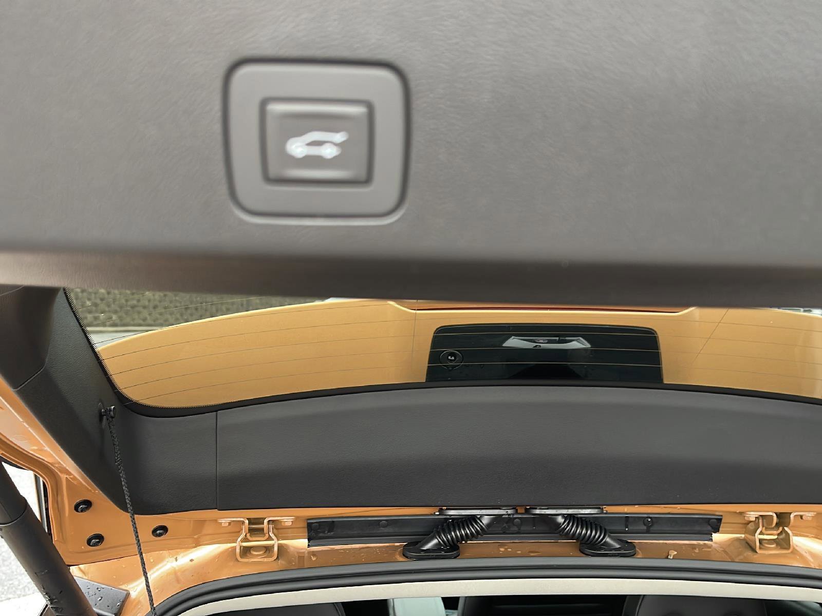 Used 2025 Buick Encore GX Avenir w/ Avenir Technology Package image 26