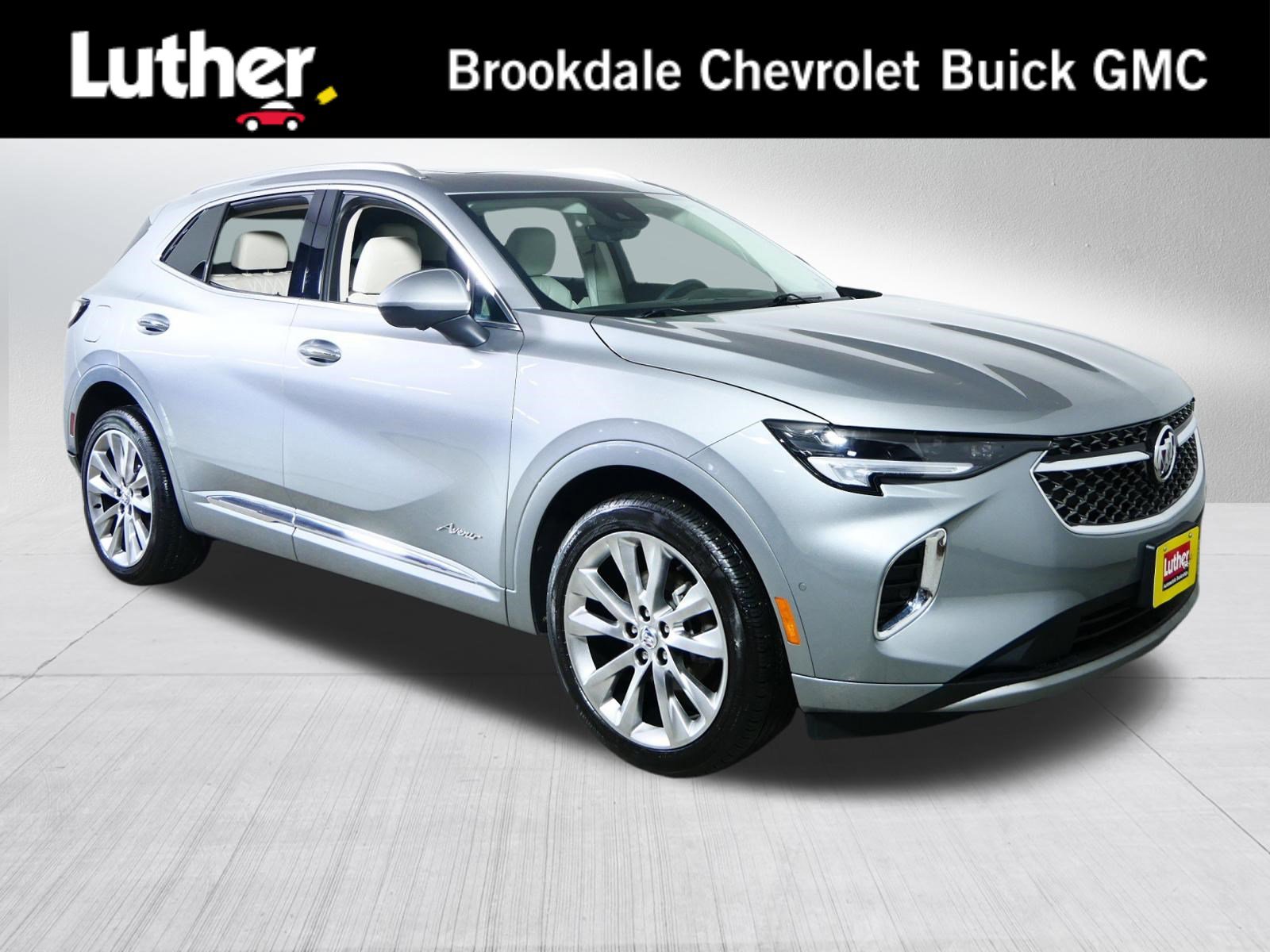 Used 2023 Buick Envision Avenir image 1