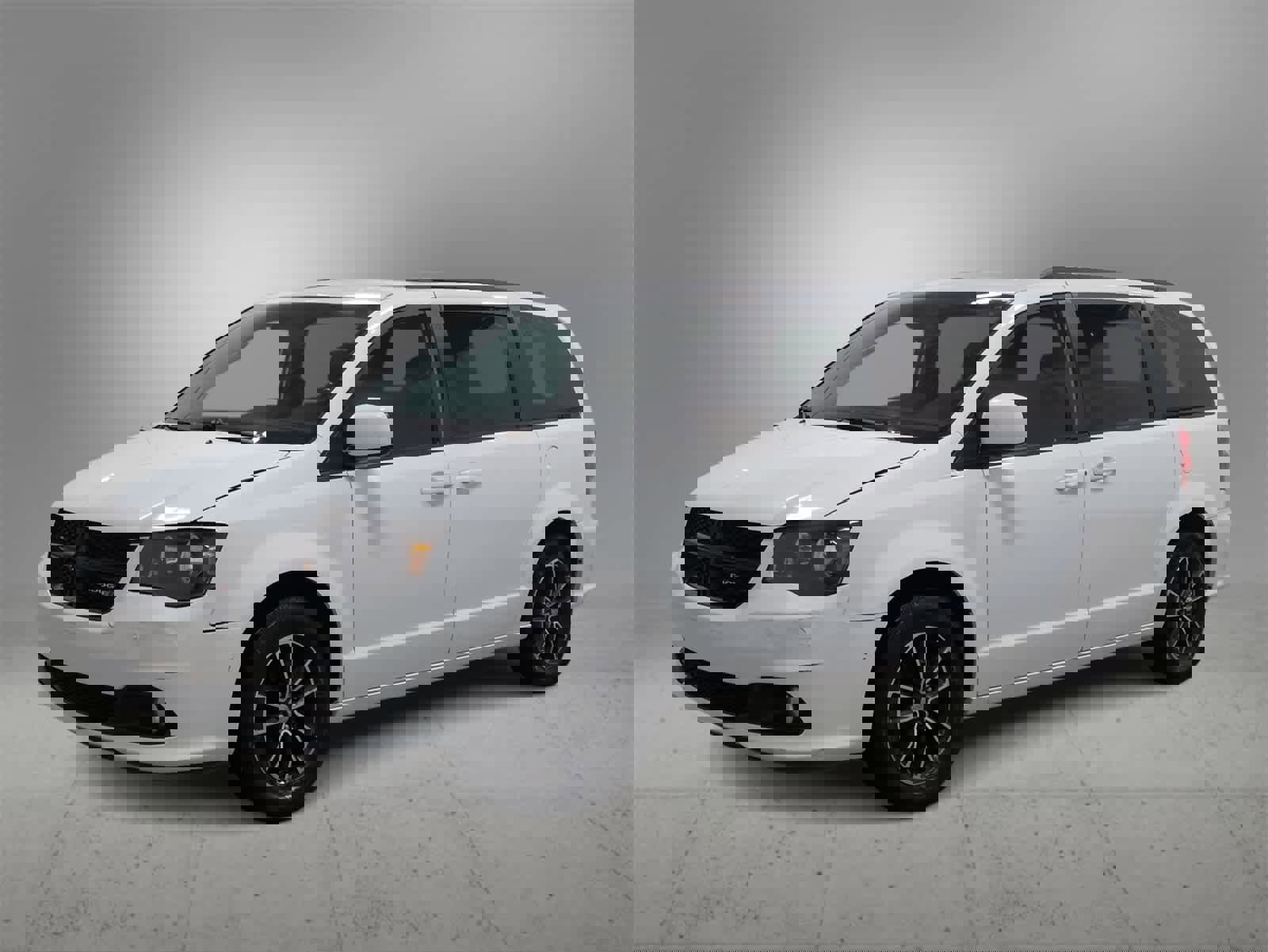 Certified 2018 Dodge Grand Caravan SXT w/ Driver Convenience Group image 4