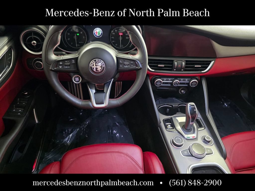Used 2021 Alfa Romeo Giulia Ti Sport RWD image 13