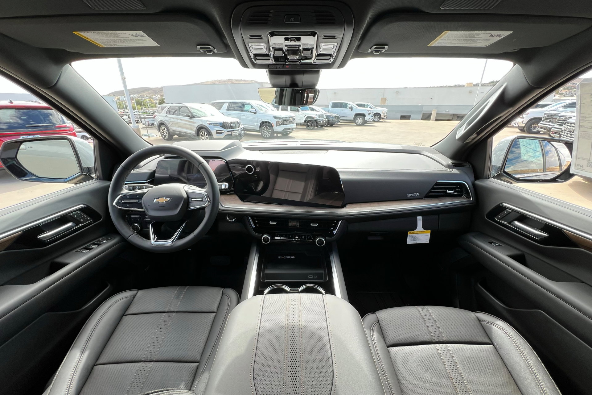 New 2026 Chevrolet Suburban High Country image 10