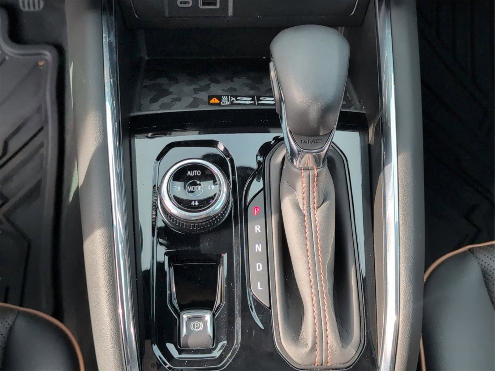 Used 2023 GMC Canyon AT4 w/ AT4 Premium Package image 20