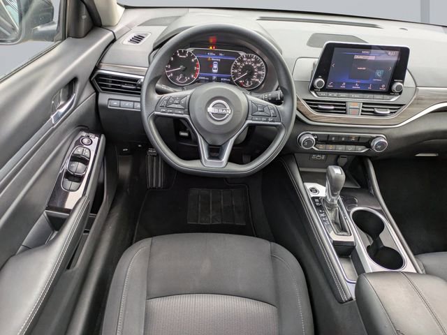 Used 2023 Nissan Altima 2.5 SV image 16