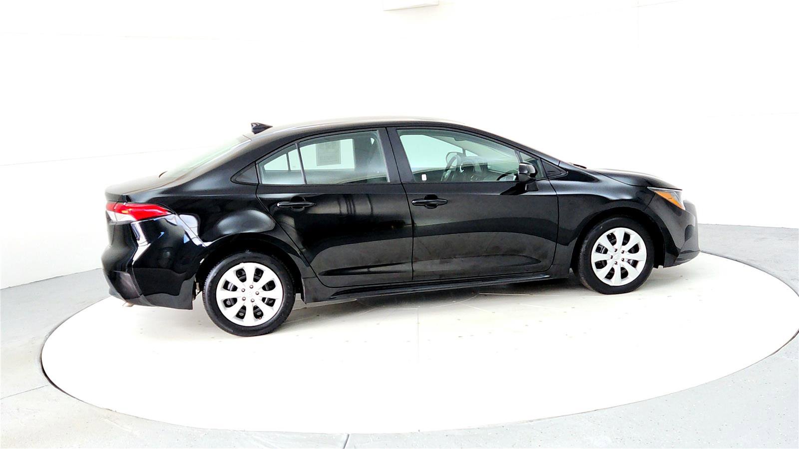 Certified 2024 Toyota Corolla LE image 6