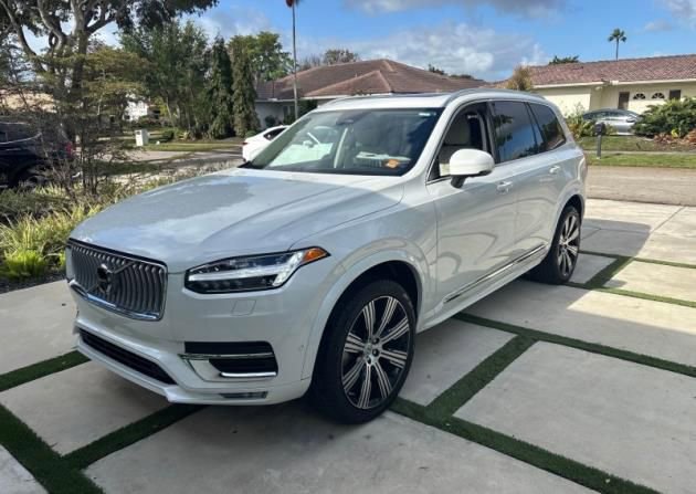 Used 2024 Volvo XC90 B6 Plus w/ Protection Package Premier image 2