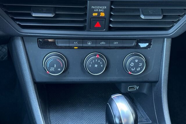 Used 2019 Volkswagen Jetta S w/ Driver Assistance Package FWD image 19