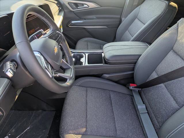 New 2025 Chevrolet Traverse LT image 3