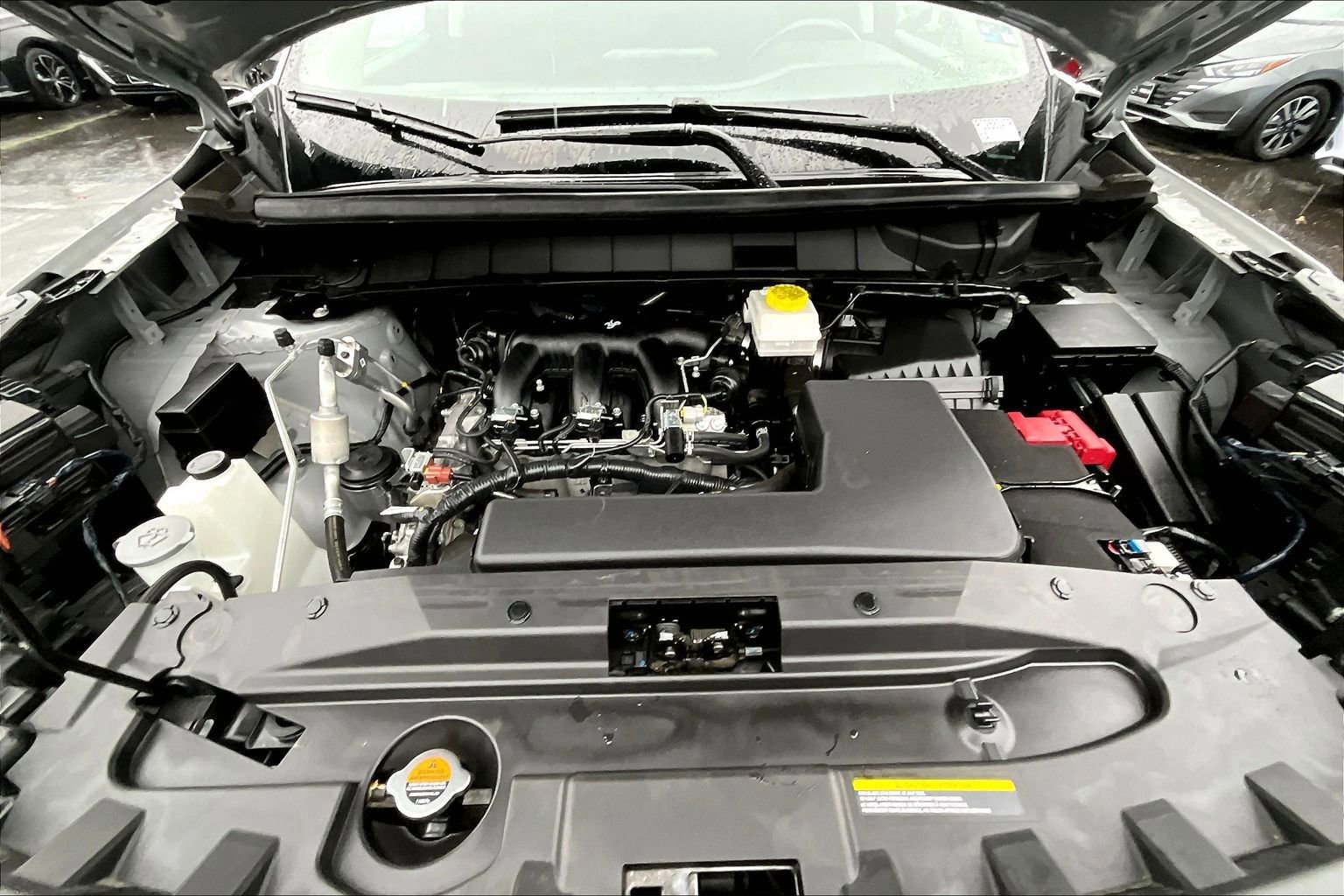 Used 2024 Nissan Pathfinder SV image 29