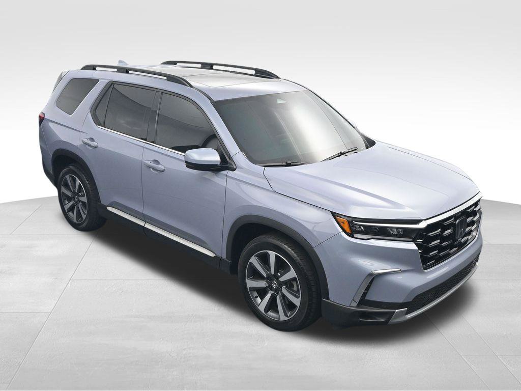 Used 2025 Honda Pilot Touring image 32