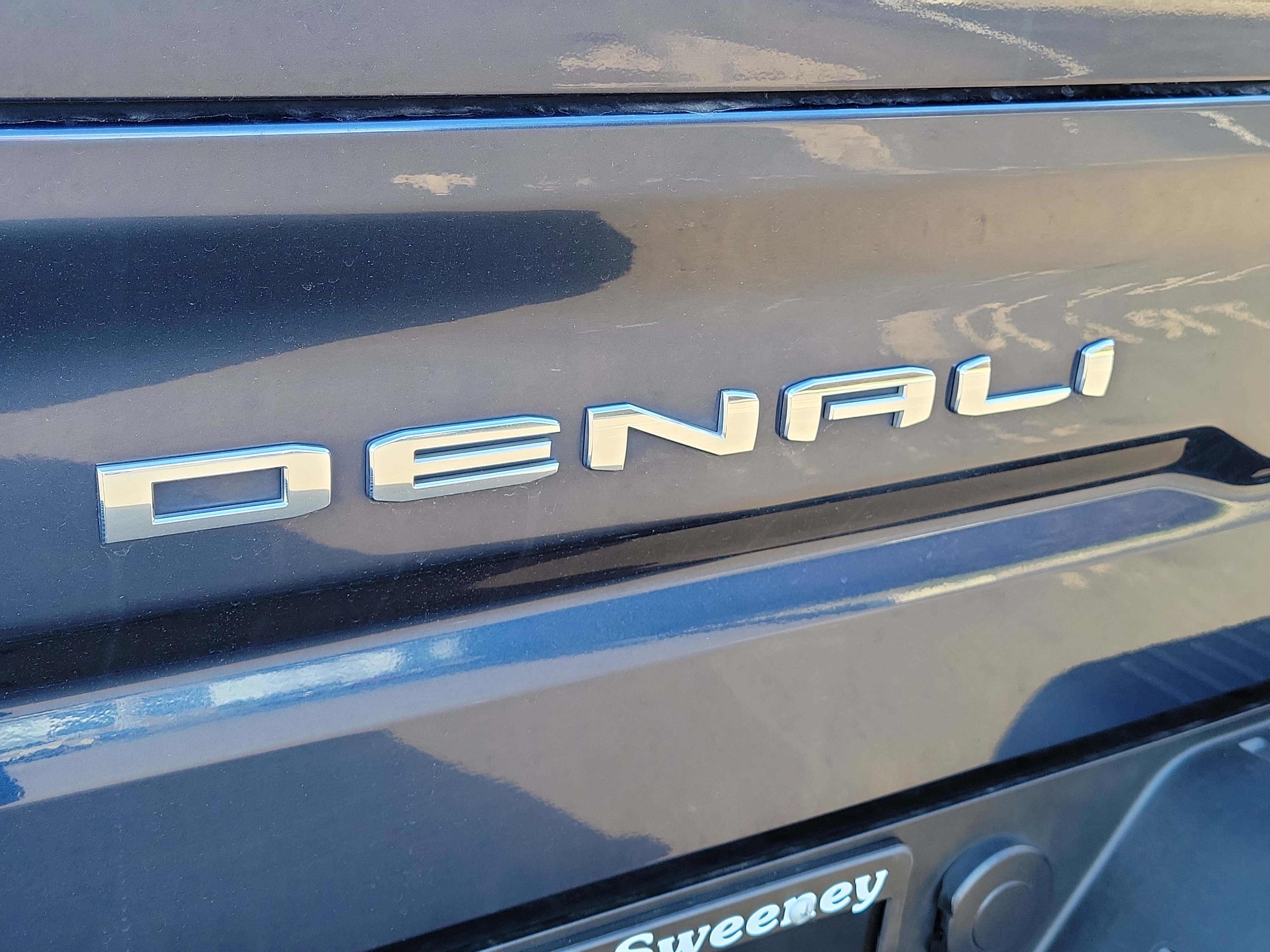 Used 2023 GMC Sierra 1500 Denali Ultimate image 7