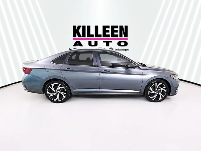 Certified 2025 Volkswagen Jetta SEL FWD image 8