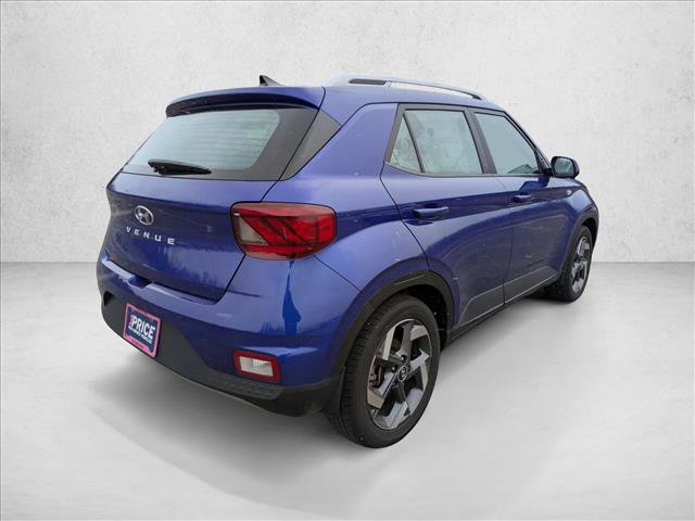 Used 2022 Hyundai Venue Limited image 5